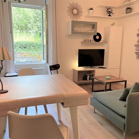 Charmant Studio Au Centre De La Ville 반느 외부 사진